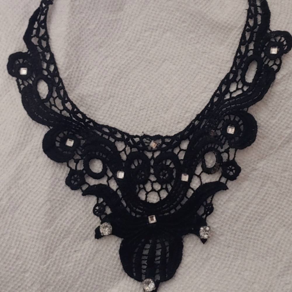Choker Necklace